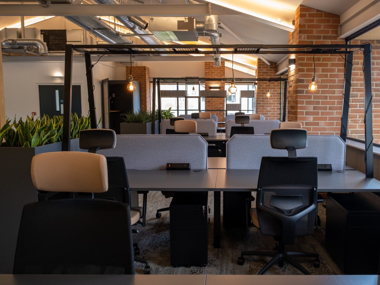 dursley-focus-coworking-space-solent-sky-services-170